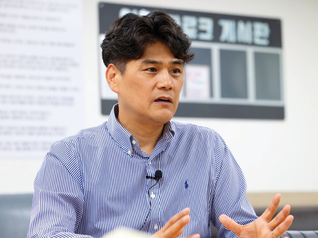 마약 중독 회복 공동체 ‘인천 다르크’를 운영하는 최진묵 센터장. 23년간 마약 중독자로 살았지만 마약을 끊은 지 15년째다. 지호영 기자