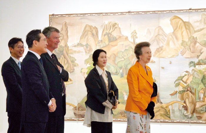 British Museum opens exhibition of Lee Kun-hee collection from Korea