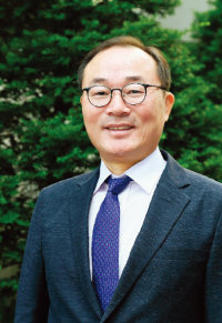 김홍유 심사위원장·경희대학교 경영대학원 교수