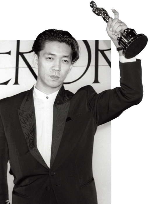 1988년 아카데미 음악상을 받은 사카모토 류이치.