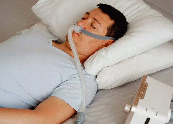 양압기는 성인 수면무호흡증 치료에 효과적인 것으로 알려져 있다. [고려대학교의료원]