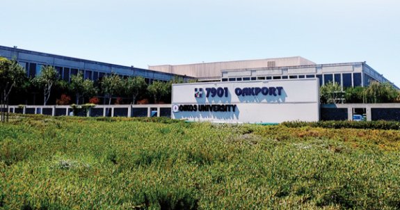 오이코스대학교의 교육목표는 살아 있는 지식을 배운 학생이 세상에 나가 또 다른 이들을 치유하는 씨앗이 되는 것이다.