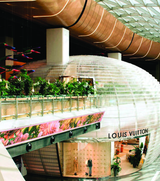 카타르 도하의 하마드국제공항에 프라이빗 라운지를 연 루이비통. 