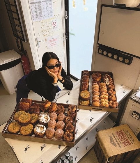 파리의 베이커리 ‘더 프렌치 바스타드(The French Bastards)’에서 열린페기 구의 디제잉. @peggygou_