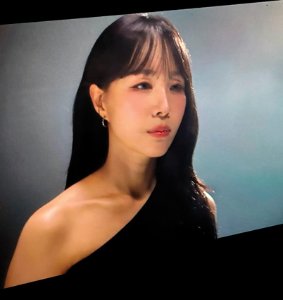 신곡 ‘멈춰버린 시간의 끝에’를 한국어와 영어 버전으로 발매할 예정이다. 