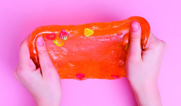 말랑이부터 왁뿌볼까지 손끝으로 즐기는 힐링 소비