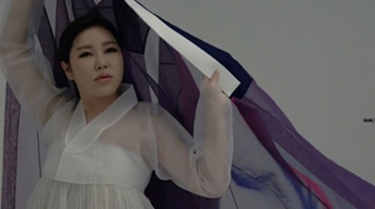 ‘Comeback’ Song Ga-in, Bold in See-through Hanbok… Jacket Photoshoot Site Revealed