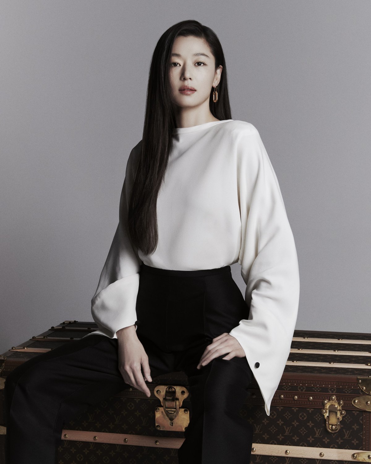 Actress Jun Ji-hyun. Photo = Louis Vuitton 