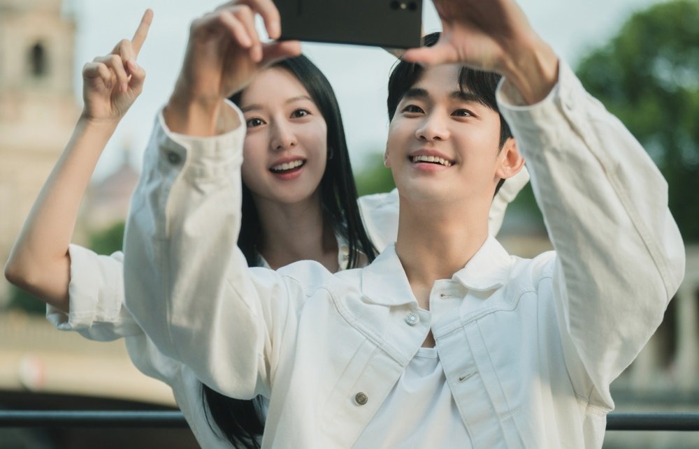 tvN ‘Queen of Tears’ stills. Photo courtesy of tvN