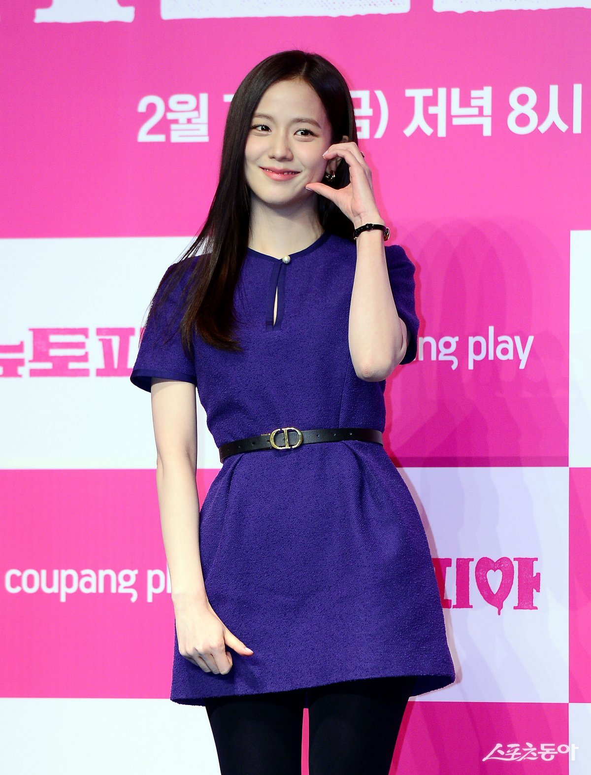 Jisoo poses for the camera at the production presentation for Coupang Play series ‘Newtopia’ held at the Conrad Hotel in Yeouido, Seoul on the 7th. Reporter Kim Min-seong marineboy@donga.com