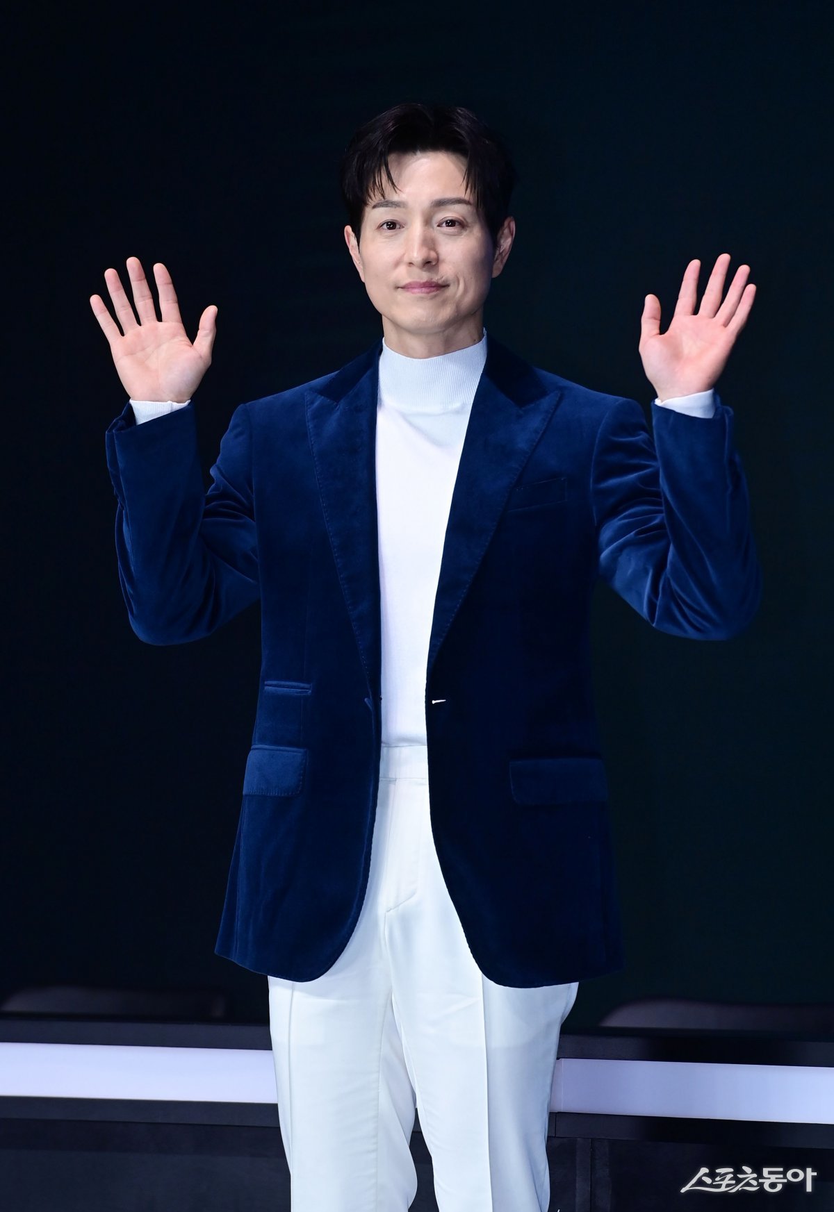 Actor Jeong Seong-il poses at the production conference for Disney Plus‘ ‘Trigger’ held at Conrad Seoul in Yeouido-dong, Yeongdeungpo-gu, Seoul on the 8th. Reporter Joo Hyun-hee teth1147@donga.com