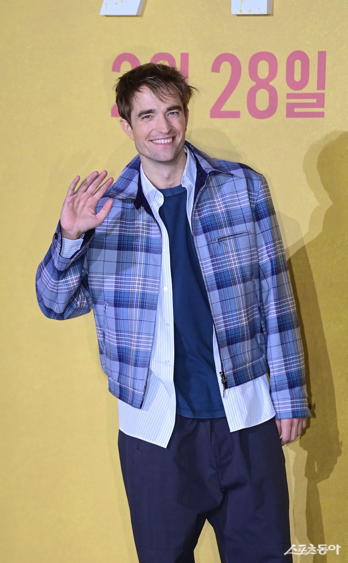 Actor Robert Pattinson poses at the press conference for the movie ‘Mickey 17’ held at CGV Yongsan I-Park Mall in Yongsan-gu, Seoul on the 20th. Reporter Joo Hyun-hee teth1147@donga.com