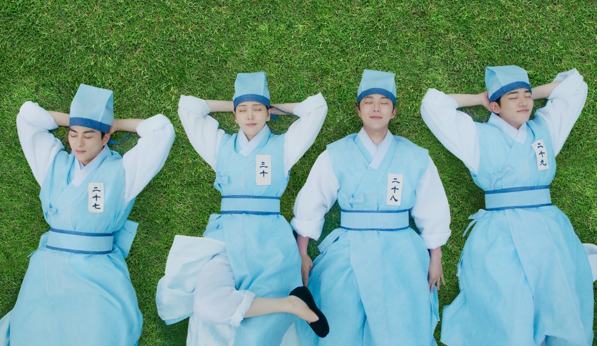 Jeong Geon-ju, Kim Ji-eun, Bae In-hyeok, and Park Jae-chan (from left) of Channel A‘s ‘Check-in Hanyang’. Photo courtesy of Channel A.