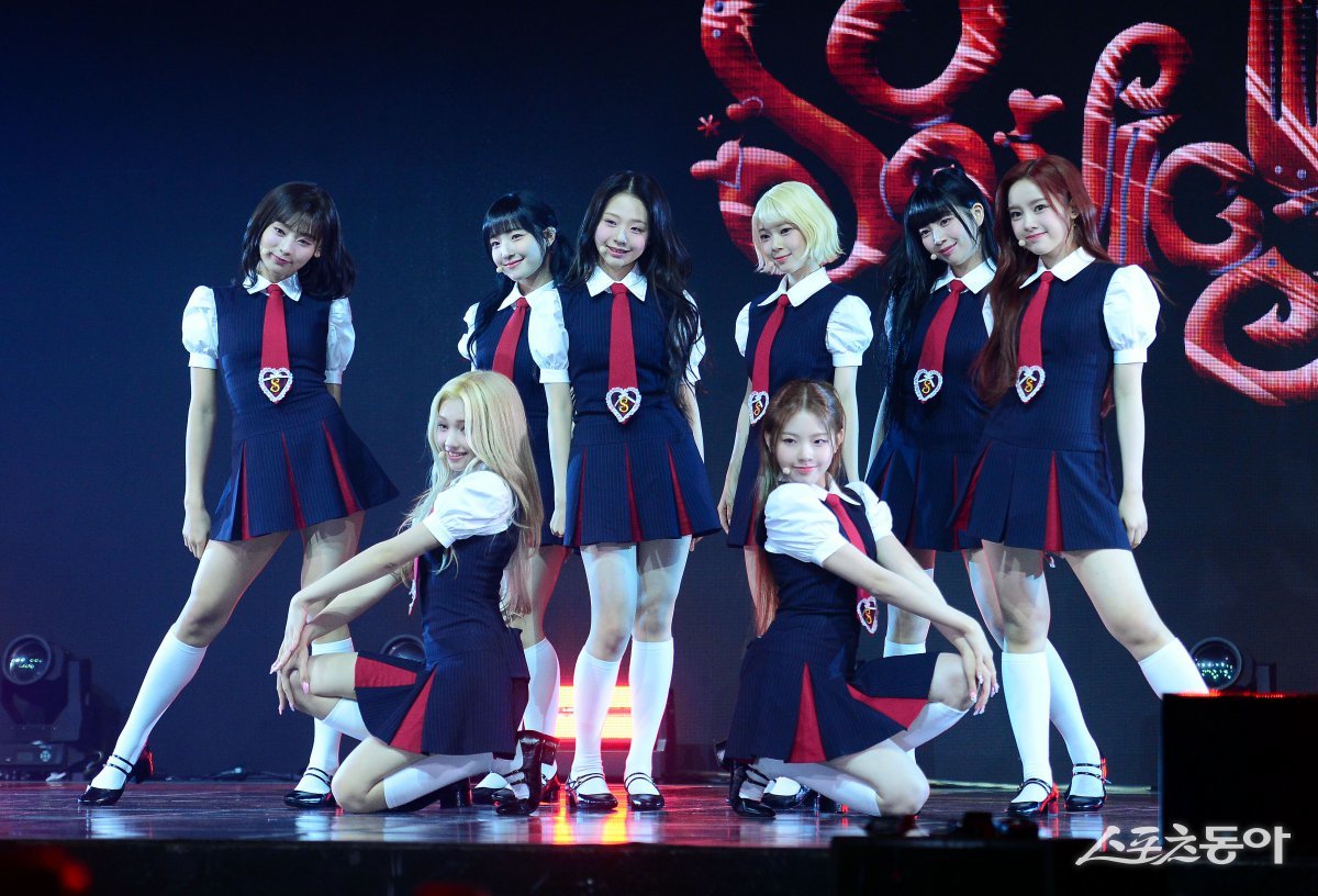 The charm of’ K - Gen Z ‘expressed by’ Gen Z Trend ‘Eunice with taste.Is it the’ spicy taste ‘of Korea that is’ inherent ‘even in innocent teenagers? With an average age of 17, the group UNIS, which has already celebrated its first anniversary since its debut, made a comeback on the 15th with their second mini album’ SWICY ‘.Reporter Kim Jong- won@donga.com