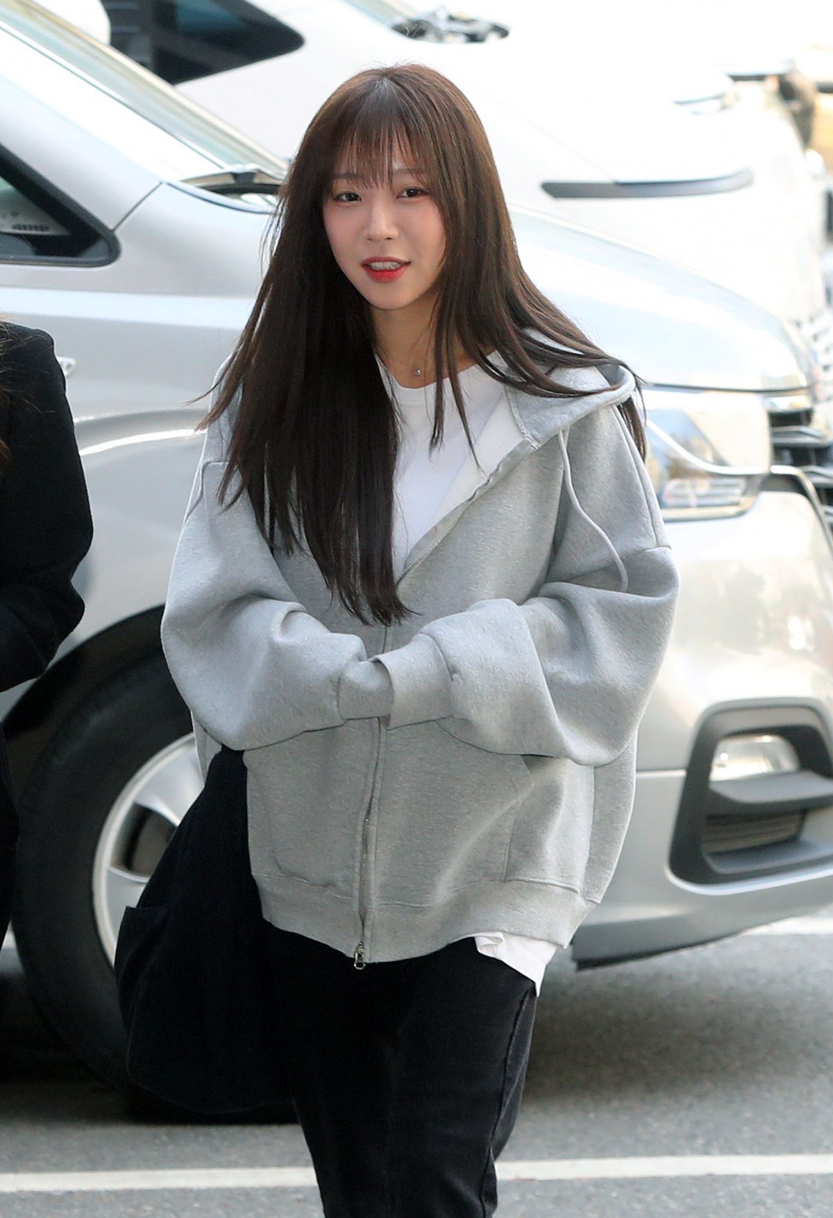YouTuber Tzuyang(real name Park Jeong-won)appears at Gangnam Police Station in Gangnam-gu, Seoul on the morning of the 16th to be questioned as a plaintiff in relation to the lawsuit filed against Kim Se-ui, CEO of Garosero Research Institute(Gaseyeon).Newsis