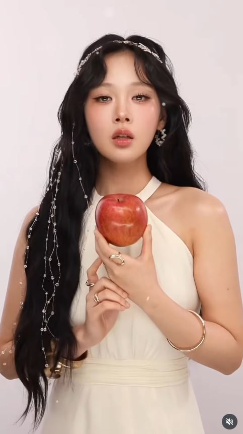 Snus]The mood explodes with a bite of apple… Vivi, already pretty ...