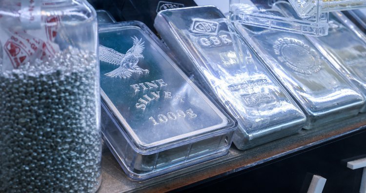 은값 폭등에 60% 수익 낸 개미, 익절 때 왔나…“○○ 해소 땐 급락 위험”