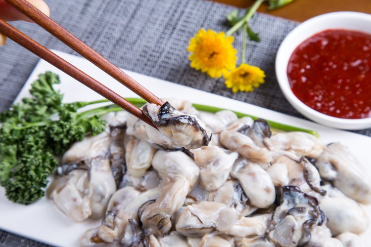 굴 먹고 ‘복통 신고’ 잇따라…“생식대신 가열해서 드세요”