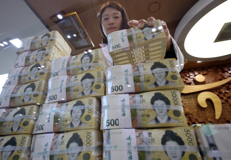 ‘현금없는 사회’ 가속도… 月평균 32만원만 사용