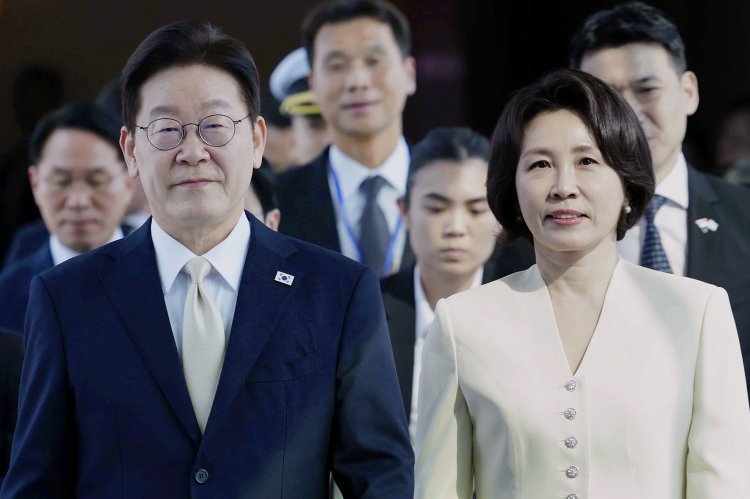 李 “다주택 팔기 싫으면 두라…결코 이익 안 되게 할 것” 순방 중 부동산 트윗