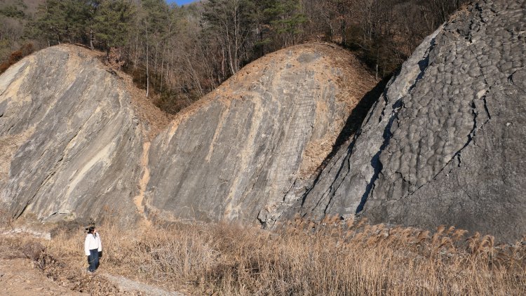 4억5000만 년 살아온 큰 바위에서 겸허함을 배우다[여행스케치]