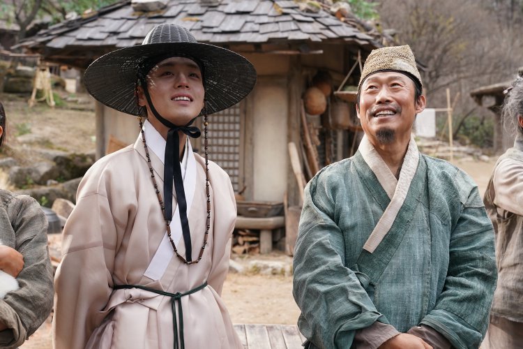 ‘단종오빠 또 보러 가요’…비수기 뚫은 ‘왕과 사는 남자’ 흥행 비결은?