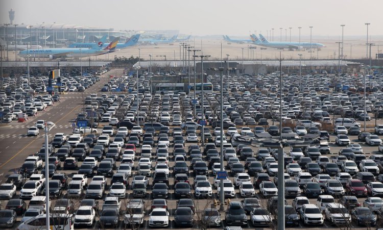 휴가철 인천공항 주차 쉬워지나…직원 정기권 절반 줄여