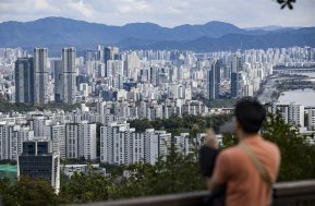 “현금부자들, 대출규제는 남 얘기”…강남 등 신고가 잇달아
