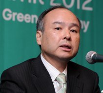 李, 오늘 손정의 만나… AI-반도체 협력 논의