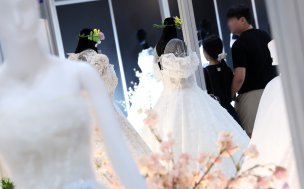 수도권 32세男 69%-31세女 58% 미혼… “집값-생활비 부담”