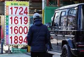 유류세 인하, 내년 2월까지 연장…車 개소세 할인도 6월까지