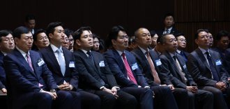“누가 200억 넘나”…이번주 재계 총수 ‘연봉킹’ 나온다