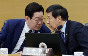“공공요금 상반기엔 동결… 나프타, 경제안보 품목에”