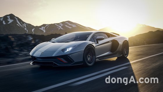 Lamborghini, growth of 1,400% in Korea over 5 years… “Electrified gun gate with V12 plug-in” : Biz N | 110990860.1