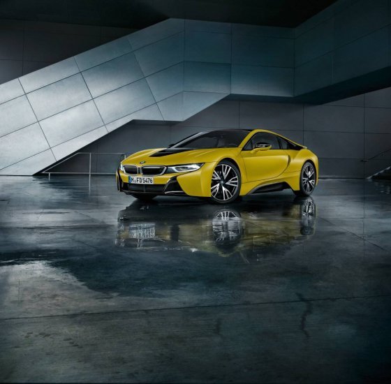BMW i8 프로토닉 프로즌 옐로 에디션