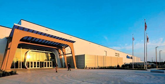 LG에너지솔루션과 제너럴모터스(GM)의 합작법인인 ‘얼티엄셀즈’가 지은 미국 오하이오주 공장 전경. 얼티엄셀즈는 미 에너지부로부터
 25억 달러 규모의 저금리 대출 지원을 받게 돼 공격적인 현지 투자가 가능해졌다. 얼티엄셀즈 홈페이지
