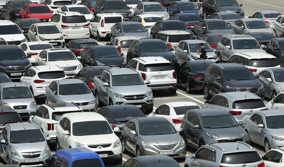“자동차 값 너무 올랐다”…차량구매의향, 9개월 연속 감소