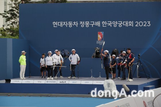 현대차 정몽구배 한국양궁대회 2023에서 레전드 선수와 현역 국가대표, 유소년 유망주 등이 참여한 이벤트 경기가 열렸다.