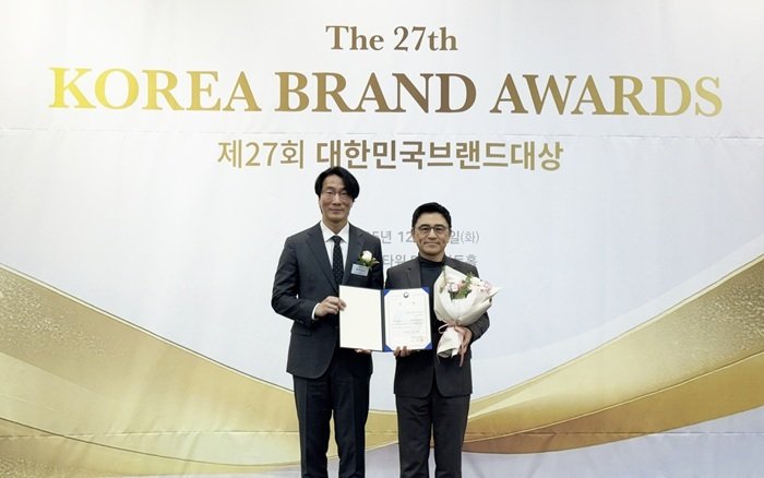  (왼쪽부터) 산업통상부 엔지니어링디자인과 임경섭 팀장, GS차지비 김정욱 대표