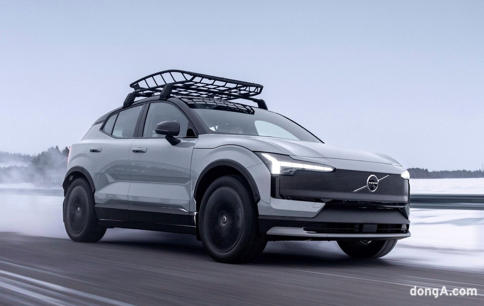 볼보 EX30 크로스컨트리