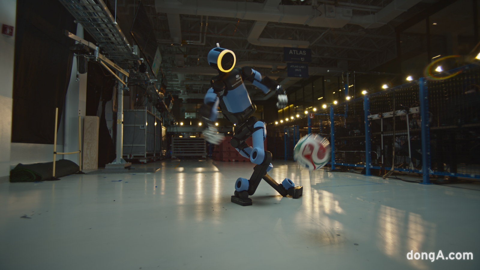 현대차, FIFA 월드컵 2026™ 기념해 아틀라스의 축구 도전기 담은 캠페인 공개. 현대차 제공