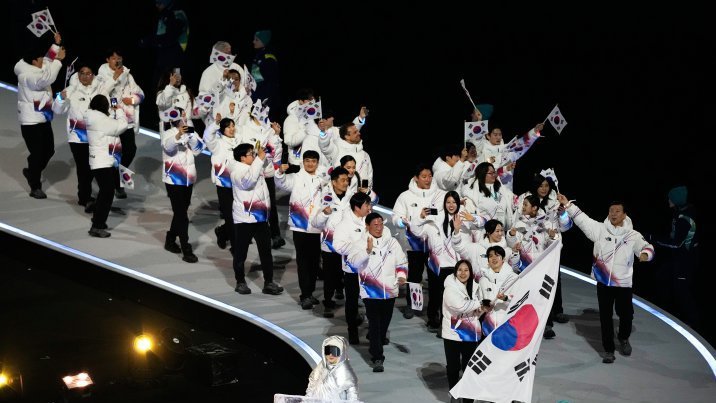 올림픽 사상 첫 ‘쿼드러플 개막식’… 각본 없는 빙판 드라마 시작됐다