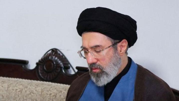 “혁명수비대 업은 강경파” vs “빈살만식 개혁 가능”…하메네이 차남 엇갈린 평가