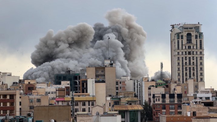 ‘호르무즈 우회로’ 홍해도 막히나…길목 잡은 후티 “이란과 함께할 것”