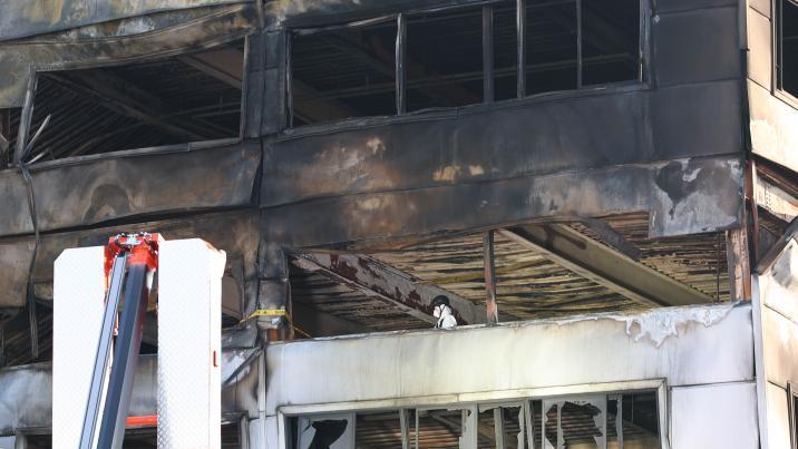 사망자 몰린 ‘2.5층’…‘불법 증축’ 11년간 현장점검 한번도 없었다