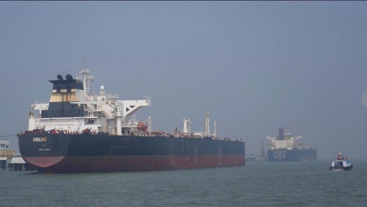 호르무즈 ‘톨게이트’…통행료 내면 혁명수비대가 호위해 통과