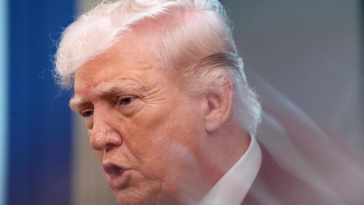 트럼프 “실종 조종사 보도가 수색 방해…정보 유출자 색출중”