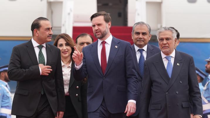 美 “우라늄 전량 반출” 요구에, 이란 “항복 종용”… 불신의 벽 못넘어