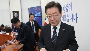 민주 ‘또대명’ 환영 일색…이재명 DJ 이후 첫 ‘연임 당대표’ 되나