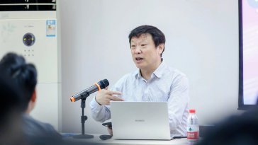 ‘중국 공산당의 입’서 반역자로? 후시진 SNS 차단 시끌